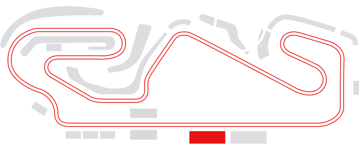 Located on the third floor of the main grandstand, it not only offers a view of the starting blocks and the podium ceremony, but also includes an entrance with a numbered seat in the same grandstand.